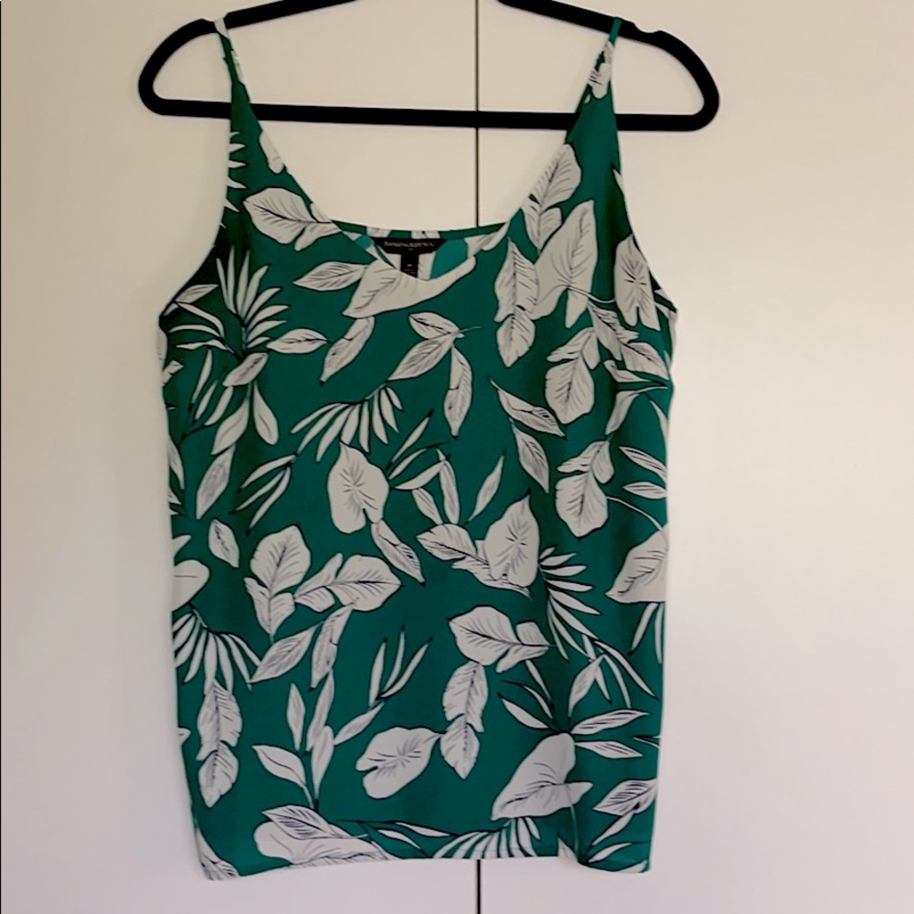 🍁Banana Republic V-Neck Cami in Tropical Print